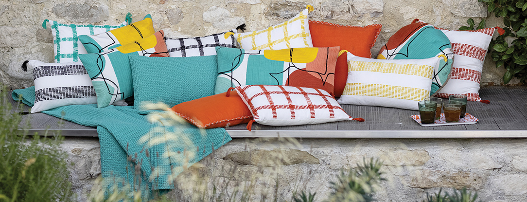 high quality coloured cushions Vivaraise